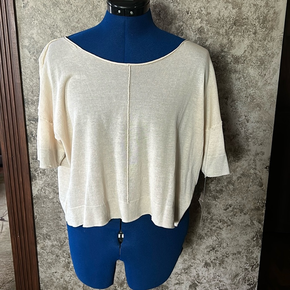 Women’s Transit Par Such- Lightweight Size Small-Cream Crop Top